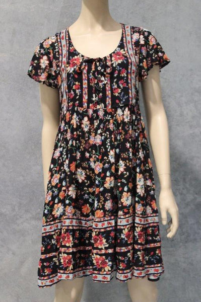 Gypselle Floral Crepe Babydoll Dress w Buttons